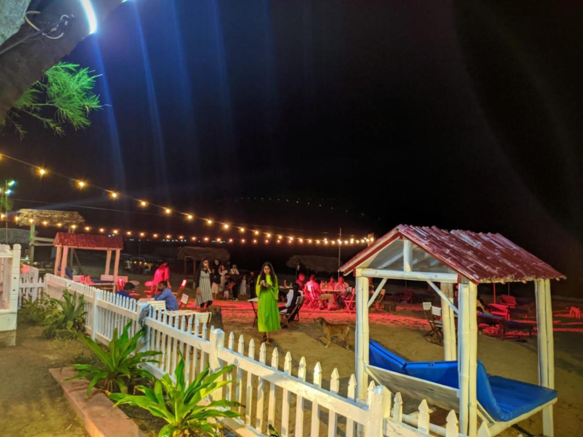 Blue Sand Beach Resort Trikunamalaja Zewnętrze zdjęcie