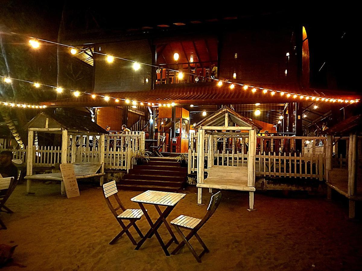 Blue Sand Beach Resort Trikunamalaja Zewnętrze zdjęcie