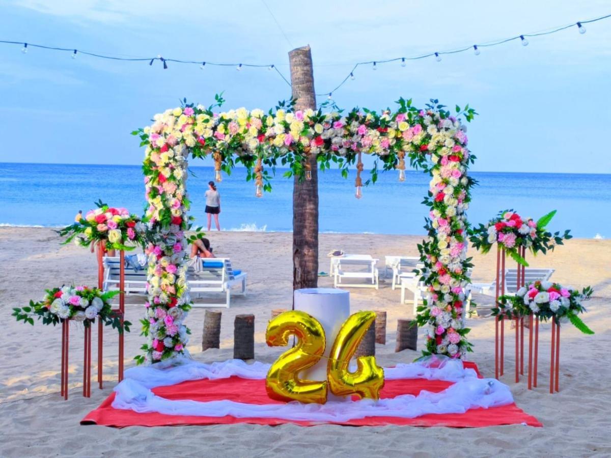 Blue Sand Beach Resort Trikunamalaja Zewnętrze zdjęcie