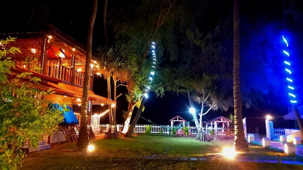 Blue Sand Beach Resort Trikunamalaja Zewnętrze zdjęcie