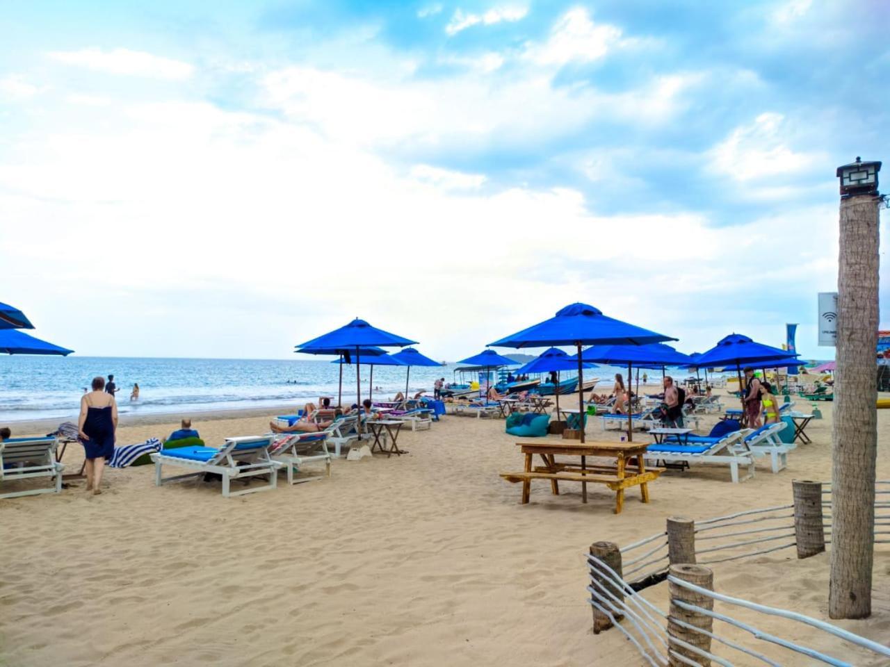 Blue Sand Beach Resort Trikunamalaja Zewnętrze zdjęcie
